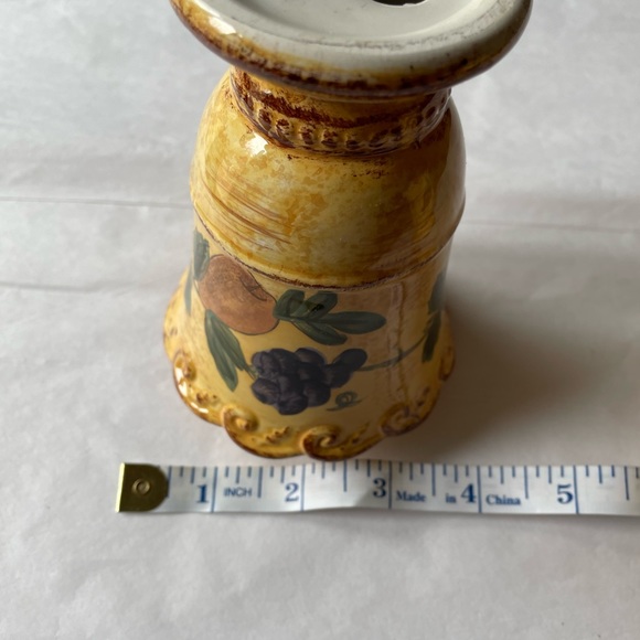 CIC Vintage Country Salt & Pepper Pottery Shakers - Picture 6 of 9